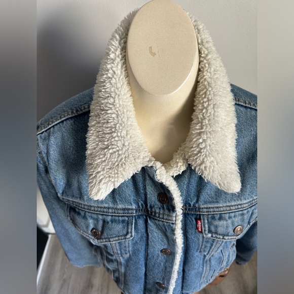 Levi’s Denim & Sherpa Warm Vintage Style Trucker Jean Jacket Size Medium - Picture 8 of 11